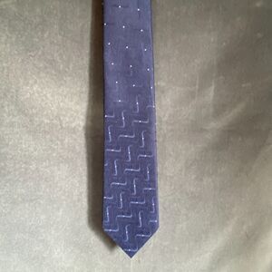 Blue & White Jacquard Wavy Zig Zag Motif 100% Silk Handmade Tie